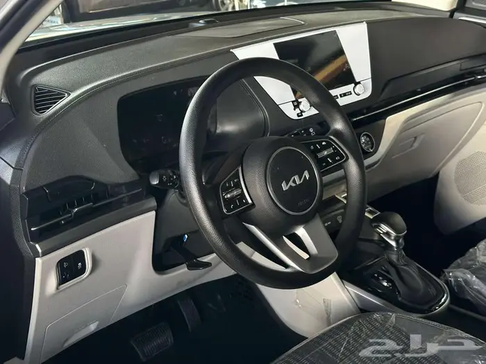 كيا كارينز 2025 الاستندر عرض حصري من شركة سفنز 10