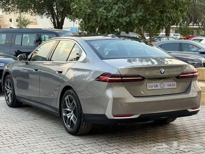 بي ام دبليو -520 اي استاندر -2025 وكاله 8