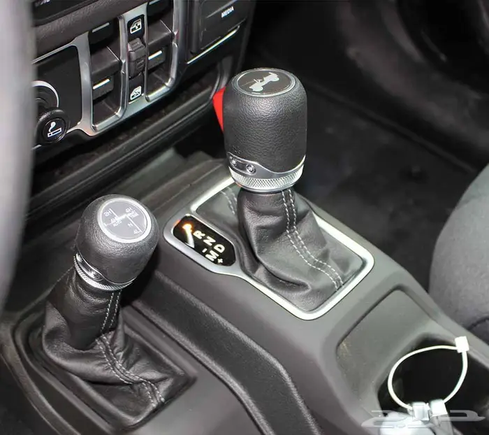 جيب رانجلر سبورت موديل 2024 10