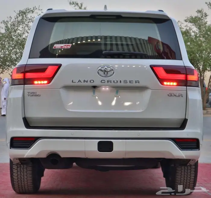 تويوتا لاندكروزر GXR2 بنزين 2025 مبيعات البنوك 7