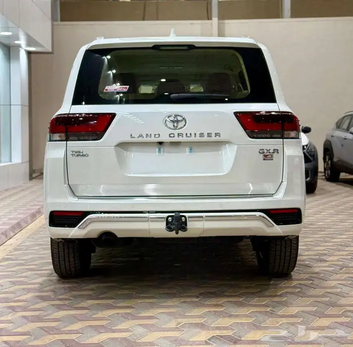 تويوتا لاندكروزر موديل 2025 - L4 بسعر 310650 5