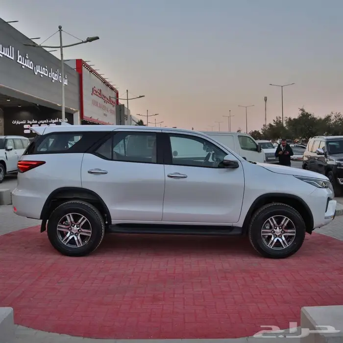 تويوتا فورتشنر GX2 بدون دبل بنزين 2025 سعودي. 4