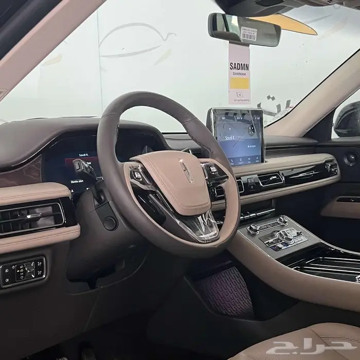 لينكون افياتور ريزرف 7مقاعد بنزين 2023 9