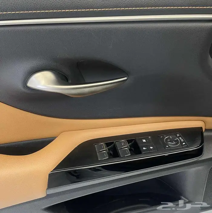 لكزس ES 300 2023 هايبرد 28