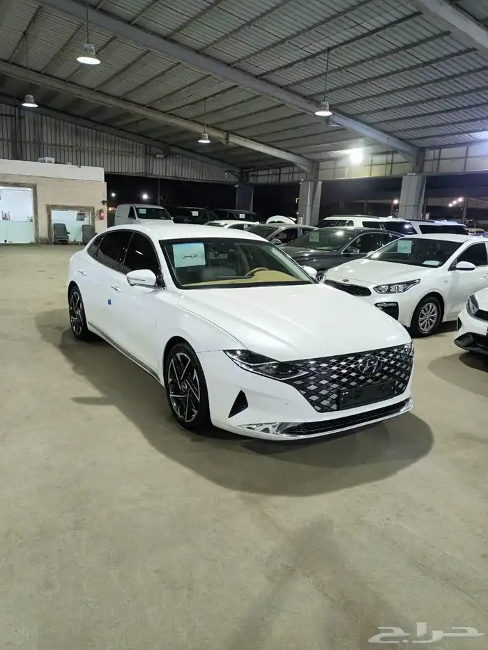 هيونداي ازيرا ابيض 2021 بنزين بطاقة جمركية وارد كوريا 4