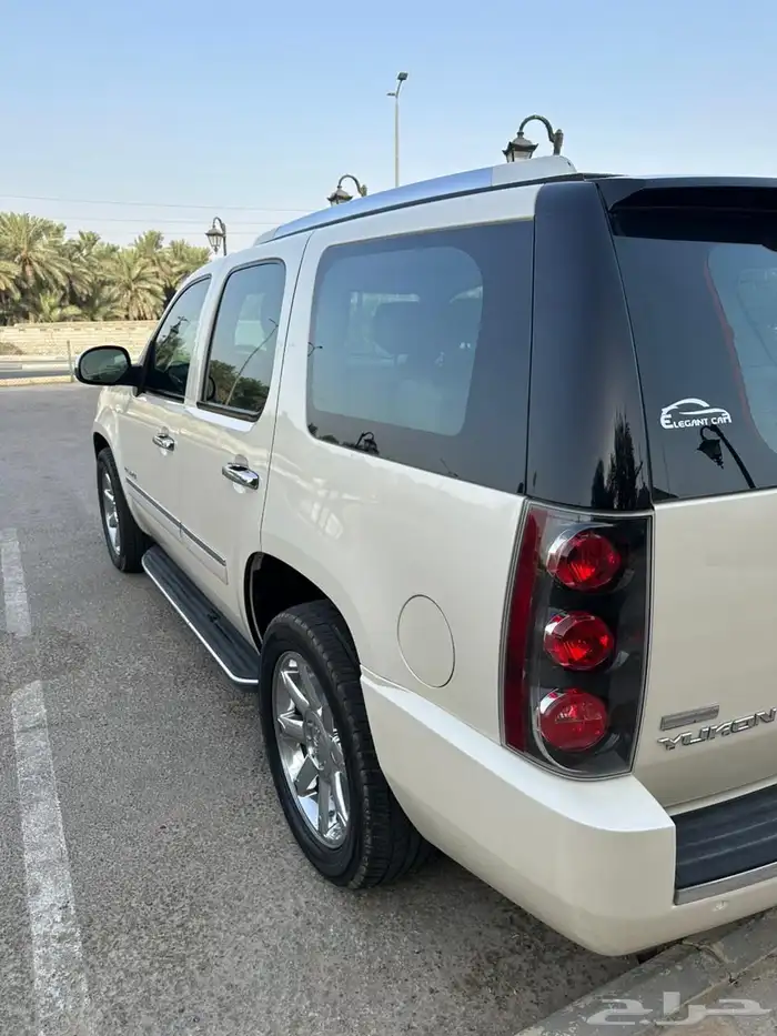 يوكن دينالي 2010 لؤلؤي 3