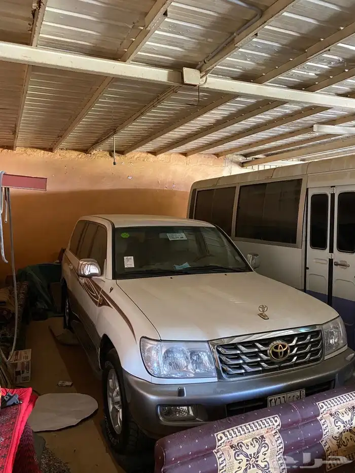 لاندكروزر GXR خليجي 2007 مخزن 9