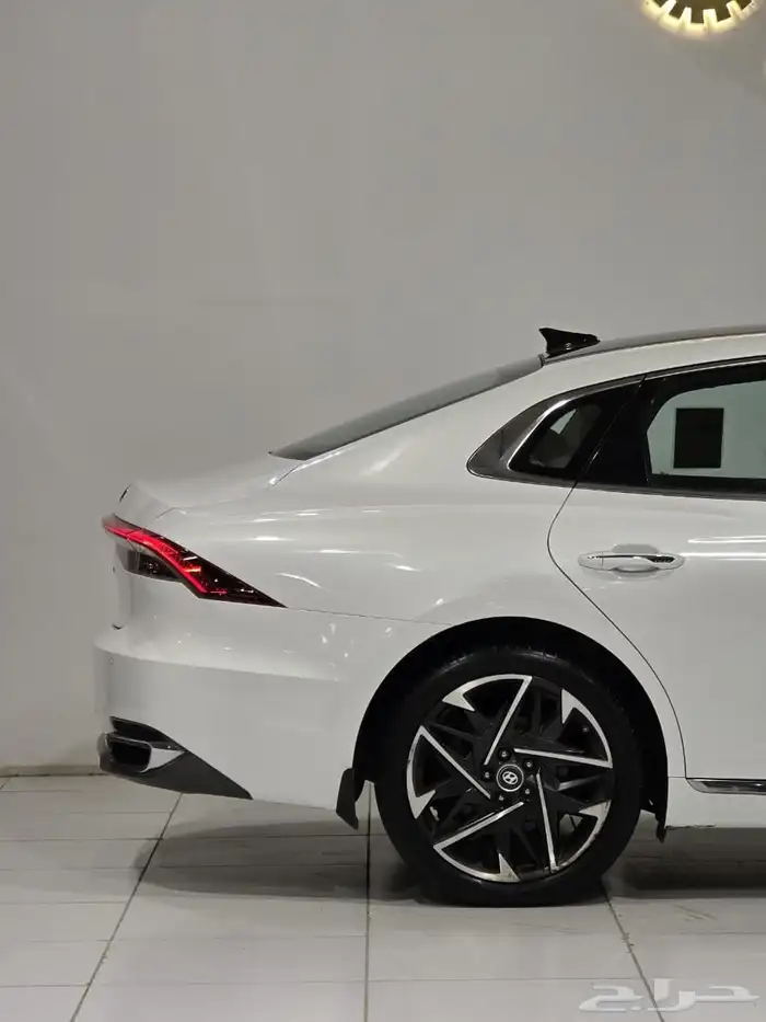 هونداي ازيرا موديل 2023 بحالة الوكالة 7