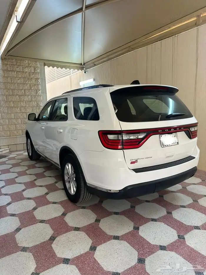 سيارة دودج . درانجو موديل 2023 2