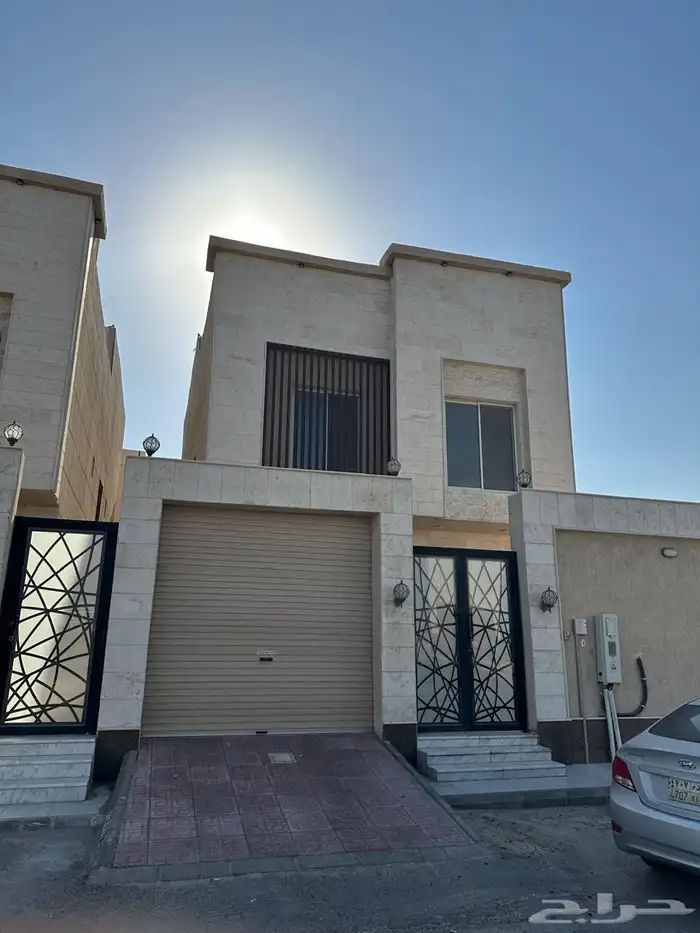 للايجار فله خلف بندة في العزيزية بالخبر 0