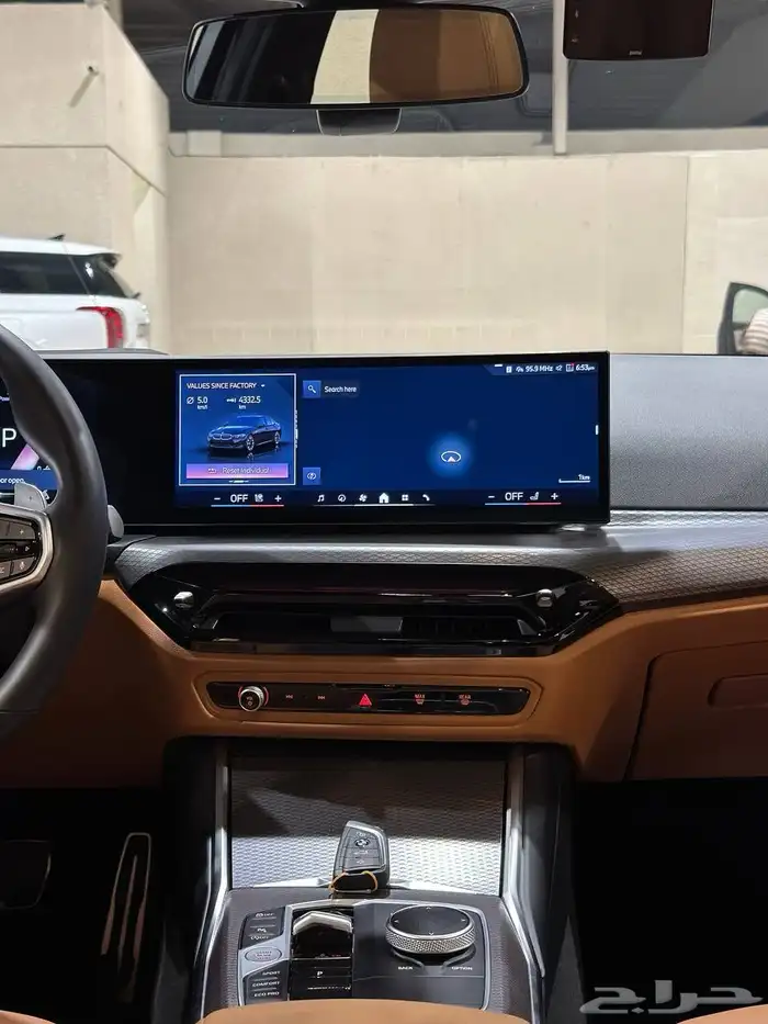 بي ام دبليو 320i kit M 2025 . رصد الفخامة 29