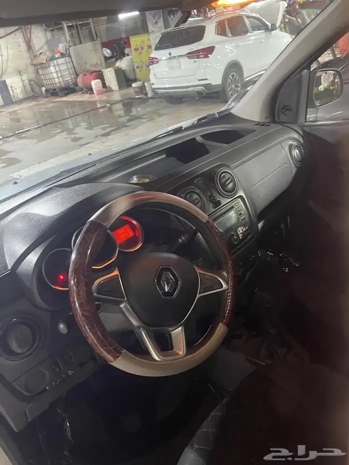 للبيع  سيارة رينو دوكر فان مبردة 3