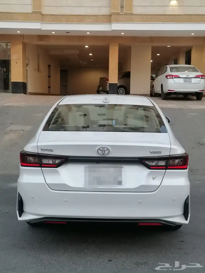 للبيع تويوتا يارس الموديل 2023 بحالة ممتازة جدا 12