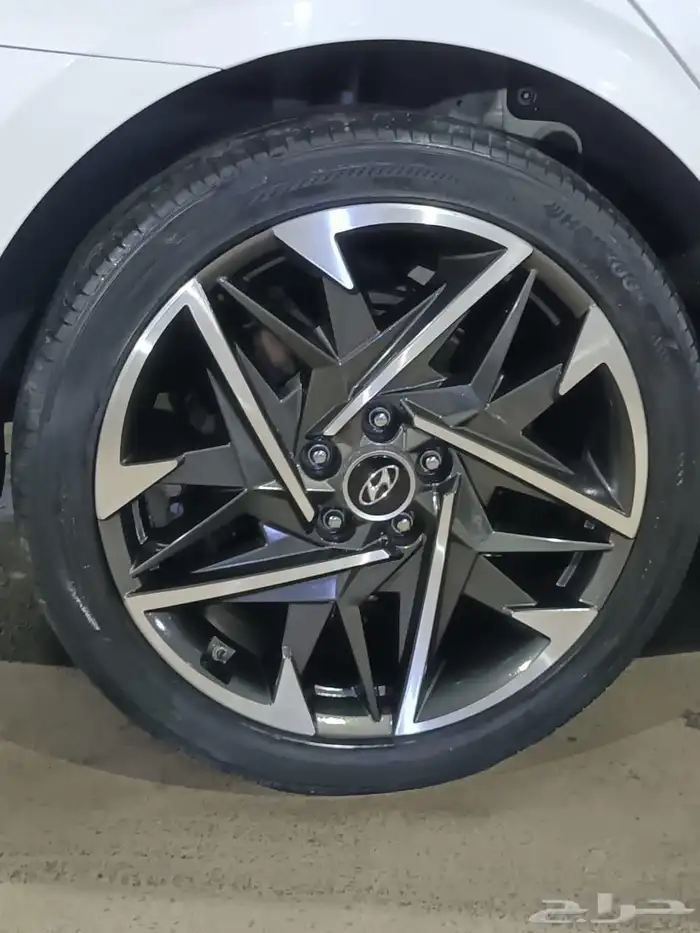 هيونداي ازيرا ابيض 2021 بنزين بطاقة جمركية وارد كوريا 8