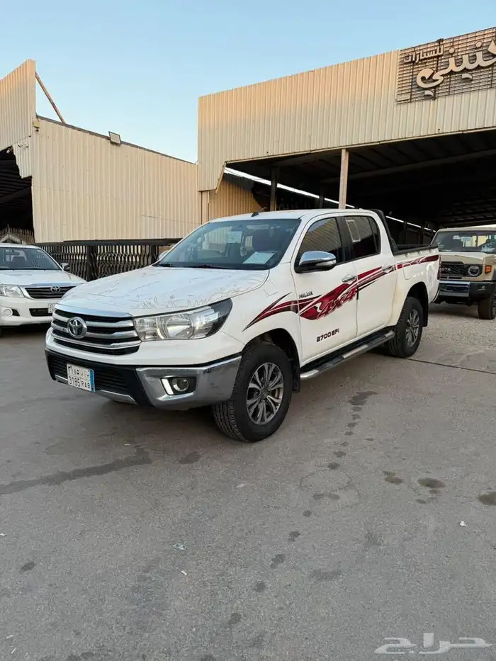 تويوتا هايلوكس 2016 بنزين دبل اوتماتيك سعودي عداد 210 0