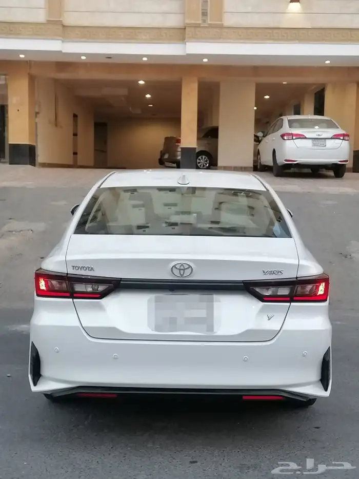 للبيع تويوتا يارس الموديل 2023 بحالة ممتازة جدا 13