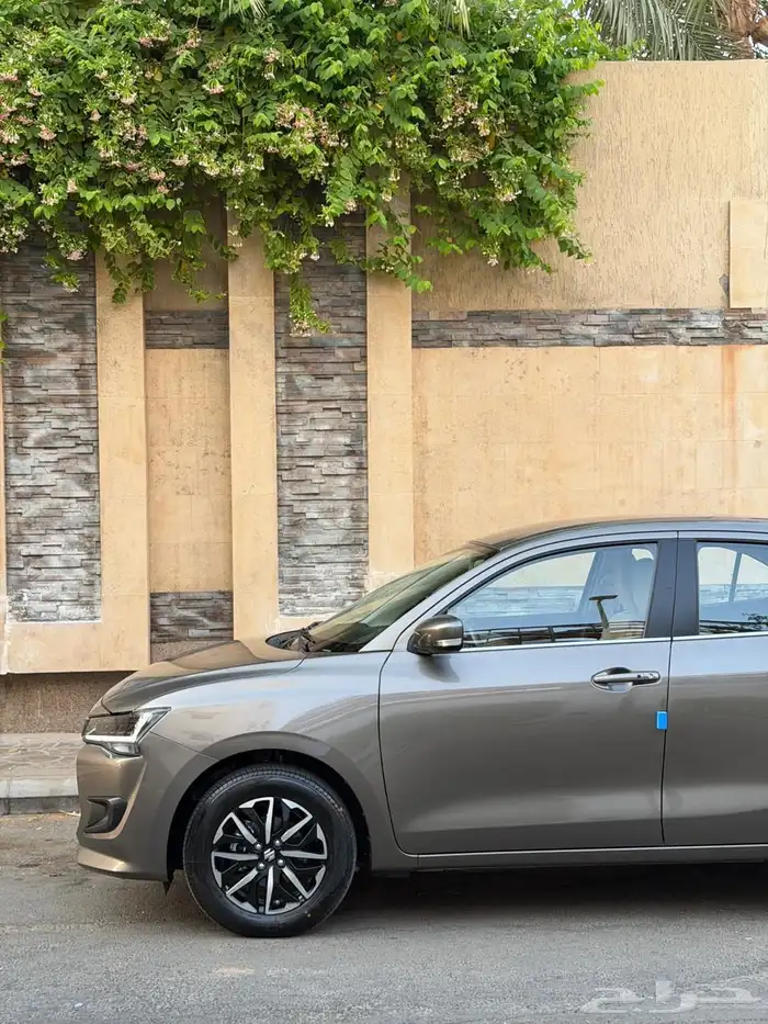 سوزوكي ديزاير 2025 فل كامل شبه جديده 3