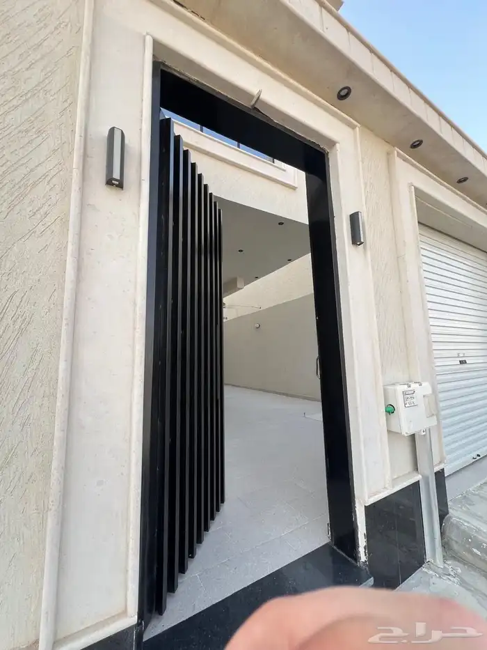 فله للايجار - حي الجنادرية- بوابه الشرق 0