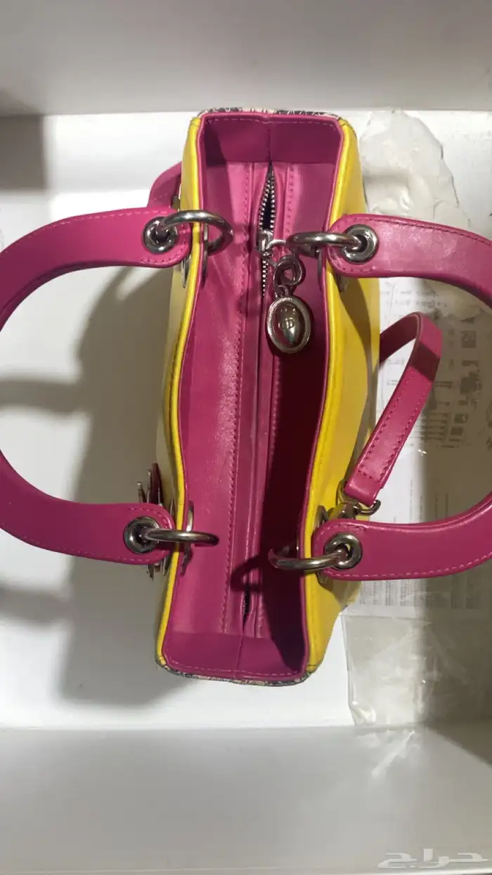 شنطة ديور مقاس ميديم هاي كواليتي 2