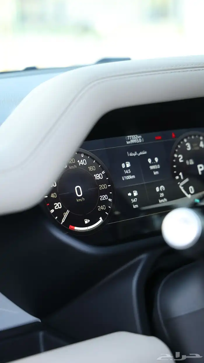 ديفندر HSE .. مخزن ( 7 مقاعد ) 26