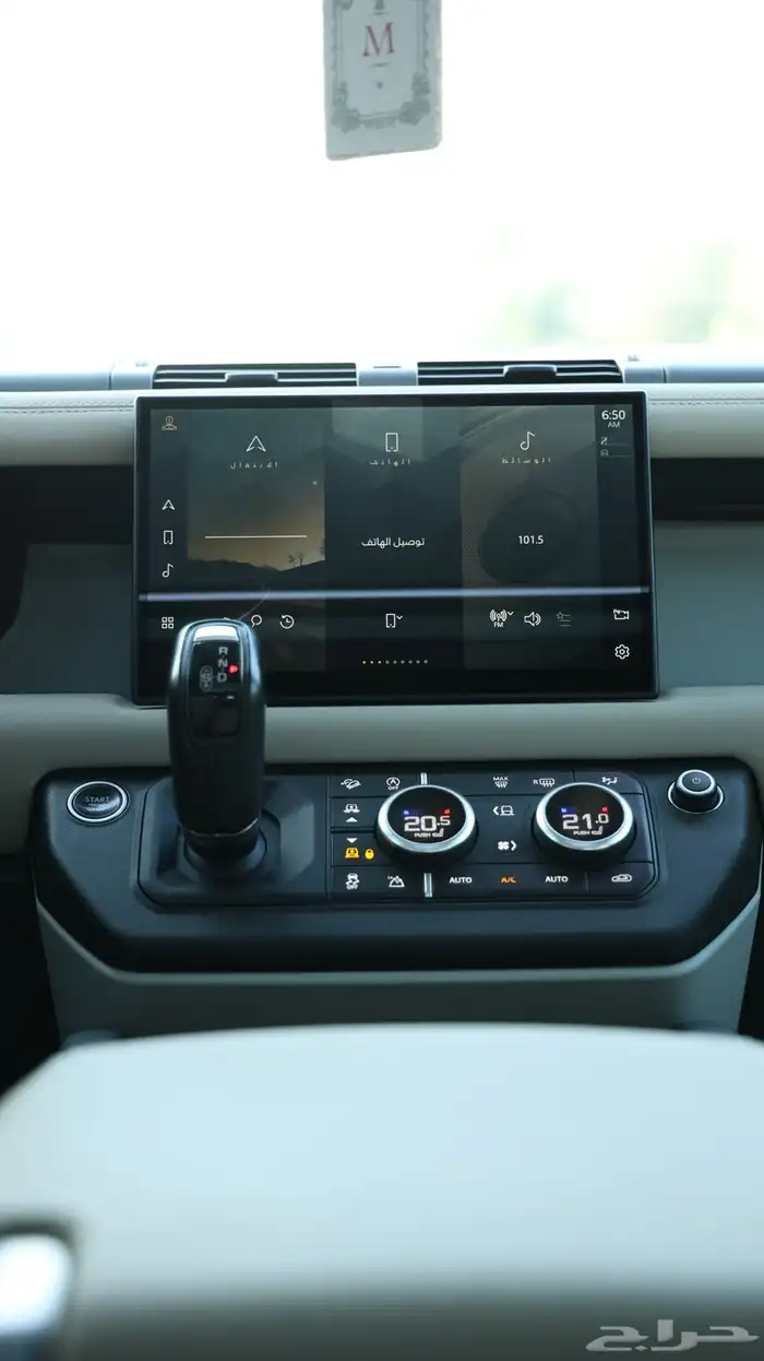 ديفندر HSE .. مخزن ( 7 مقاعد ) 33