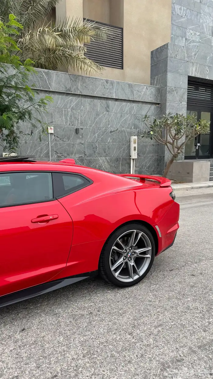 للبيع شيفرولية كومارو 2ss 2021 بحالة الوكالة 26