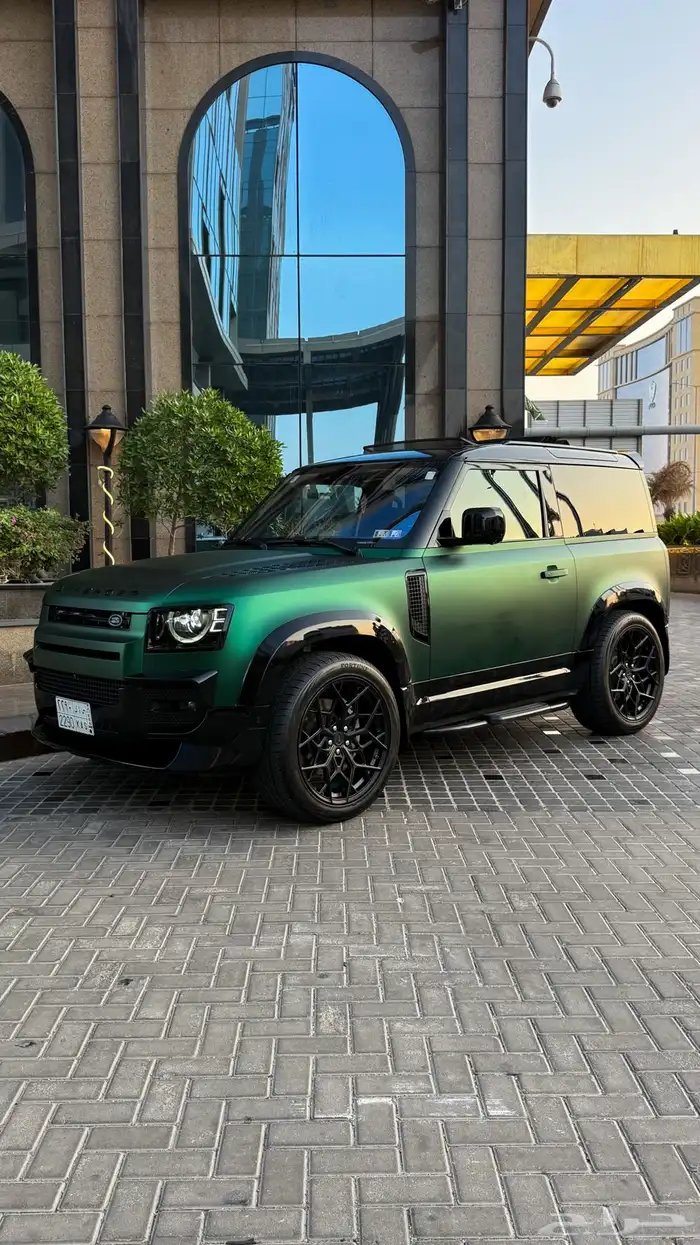 ديفيندر 90 اديشن 2021 4