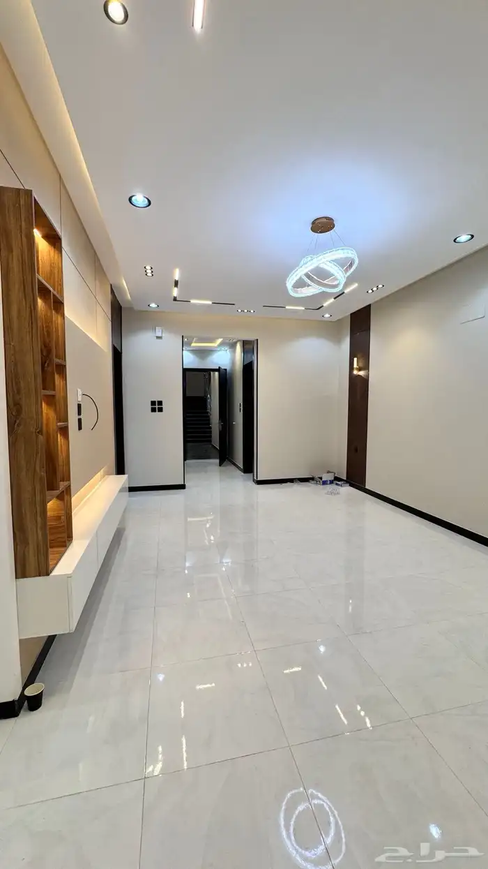 للبيع روف علوي بملحق حى دره الموسى 10