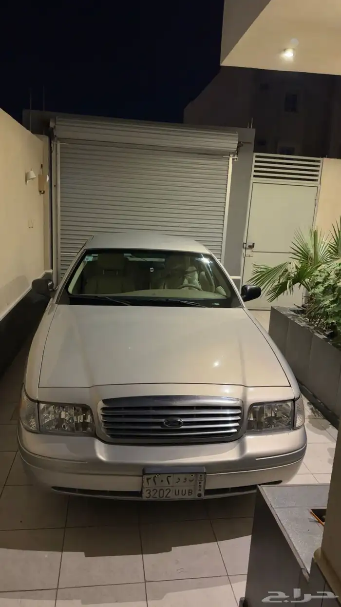 فورد فكتوريا2011 0