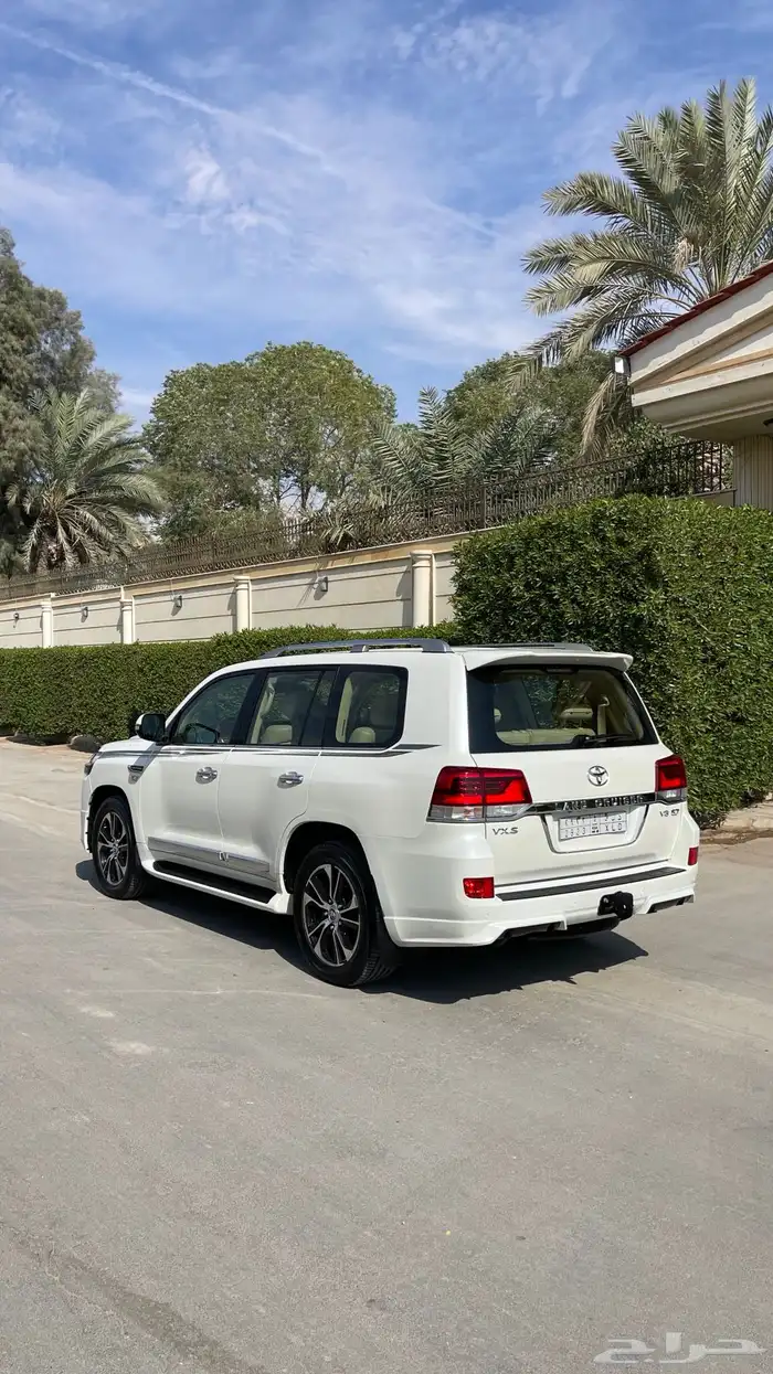 لاندكلوزر 2020 VX-S اعلا فئه 7