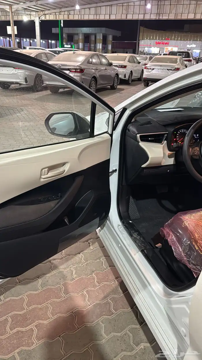 تويوتا كورلا XLI ستاندر بنزين 2026 6