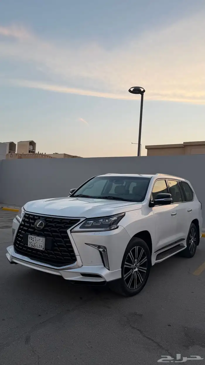 جيب لكزس 2021 8