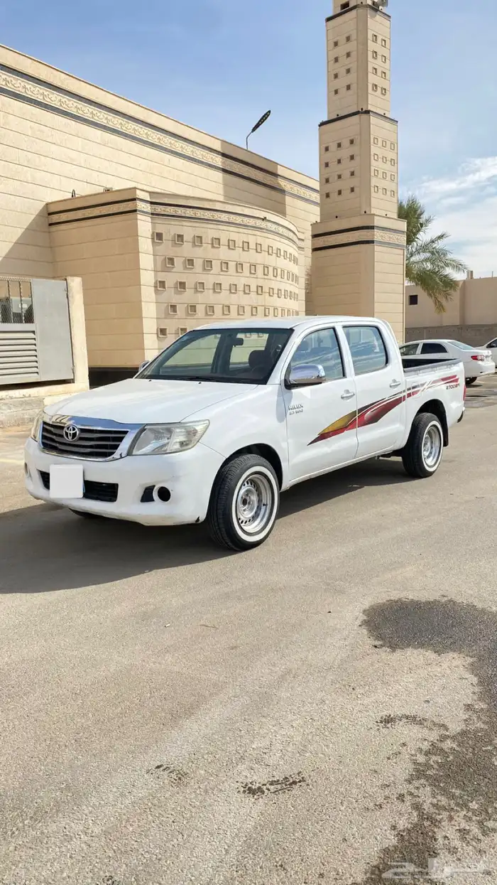 تويوتا هايلوكس 2012 GLXغمارتين للبيع 6