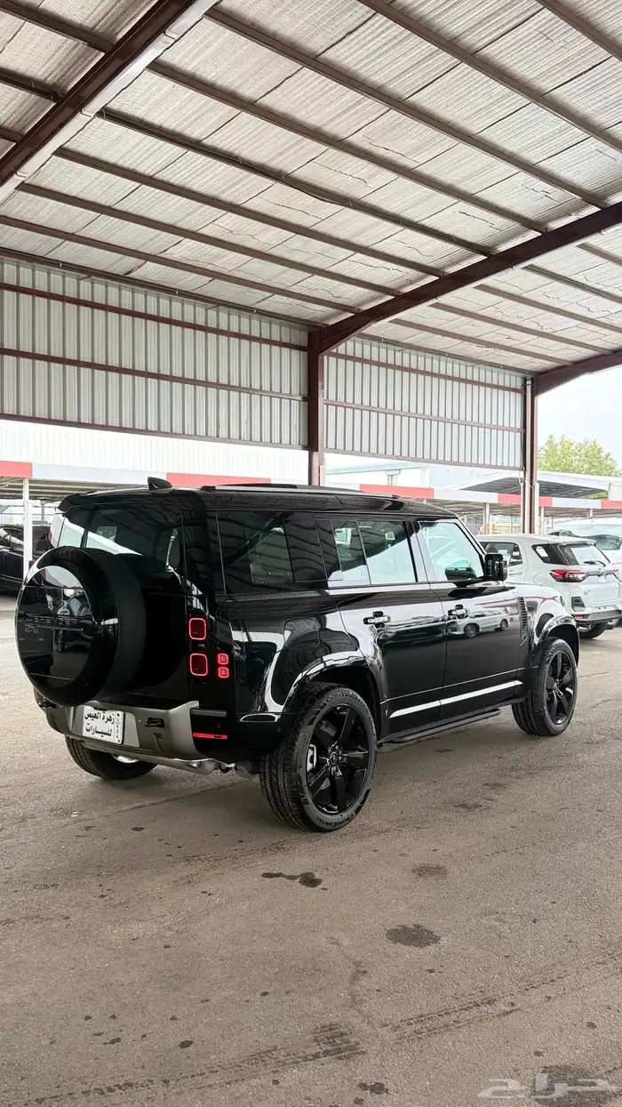 لاند روفر ديفندر X-Dynamic HSE 2025 7