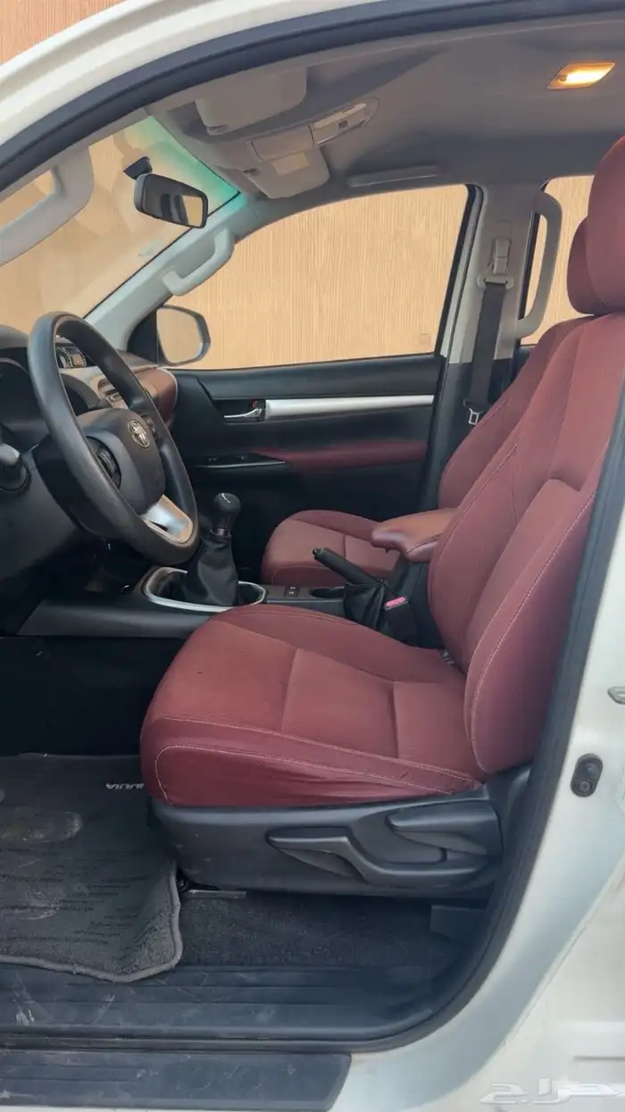 هايلوكس دبل فل كامل بصمه بانزين قير عادي 10