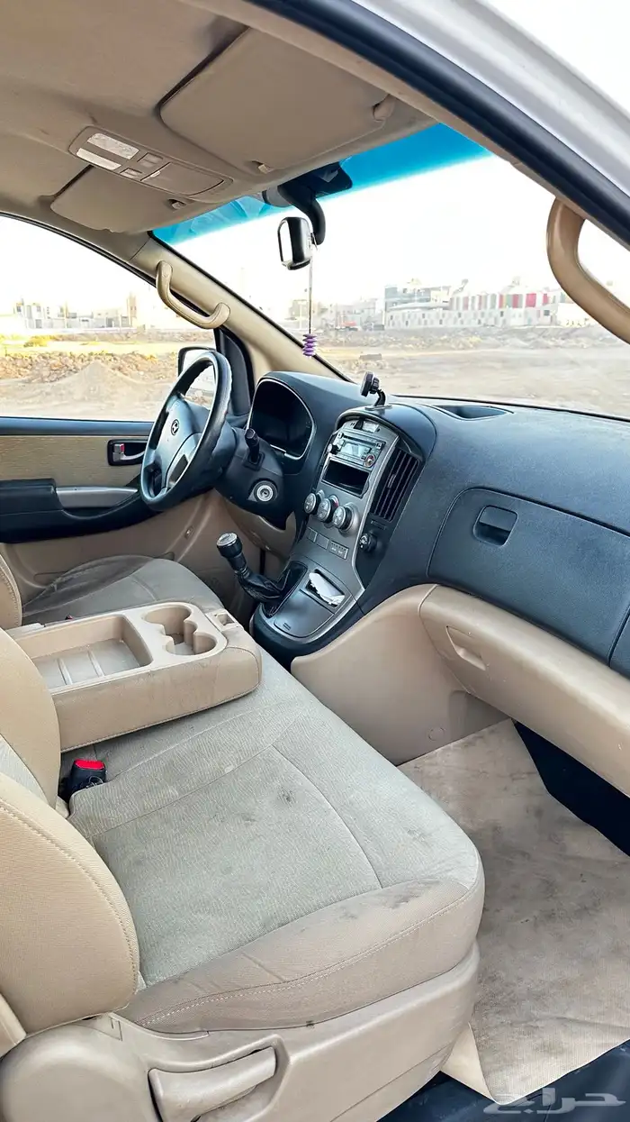 للبيع هونداي H1 موديل 2015 6