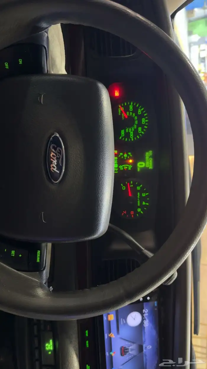 فورد فكتوريا 2011 8