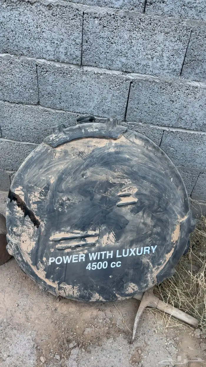 نظارة صدام لاندكروزر وغطا اسبير لاند قديم كامل 0