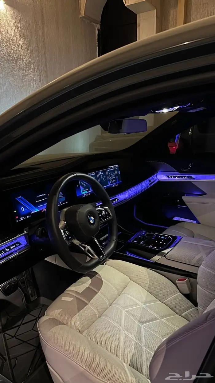بي ام دبليو 740i 2025 فل كامل وكالة للبيع 6