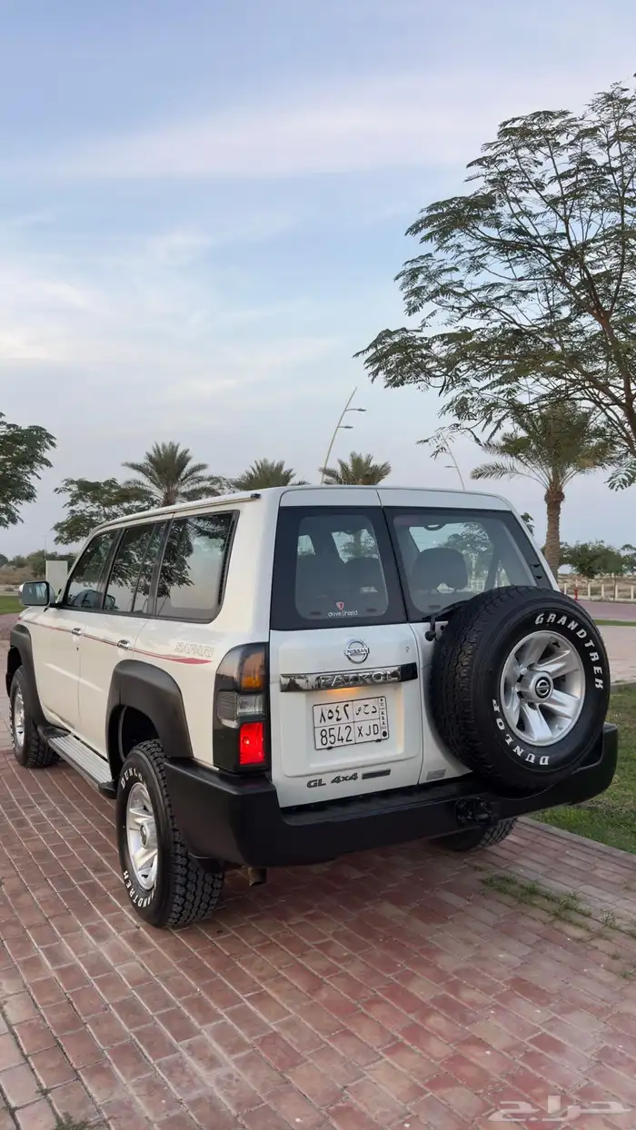 جيب نيسان فتك نظيف 0