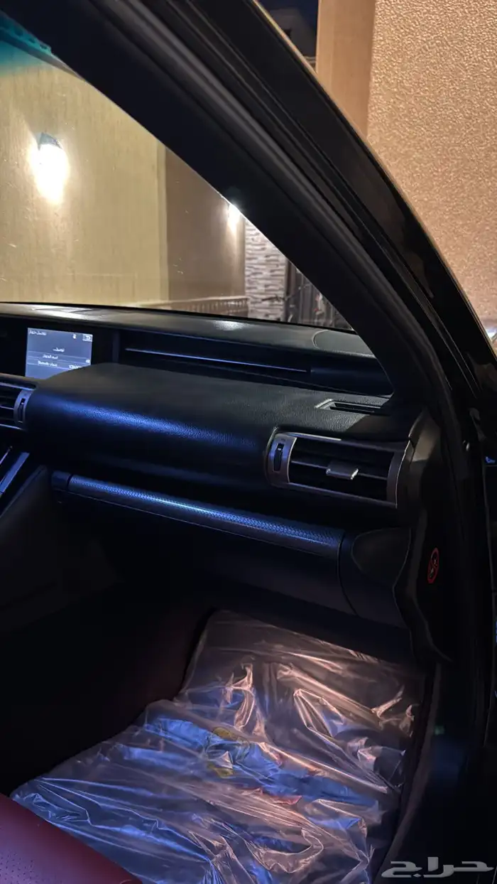 لكزس is 2014 350 سبورت F لون وفئة نادر 30