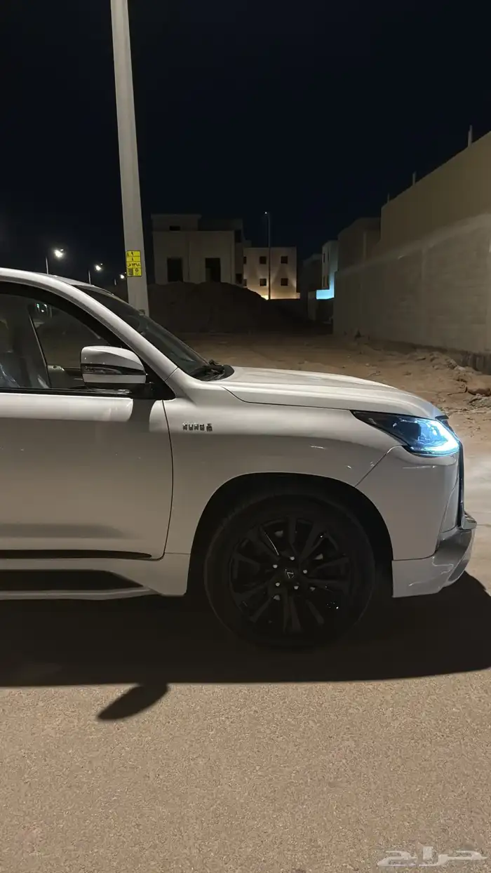 لكزس بلاك دشن جديد 0