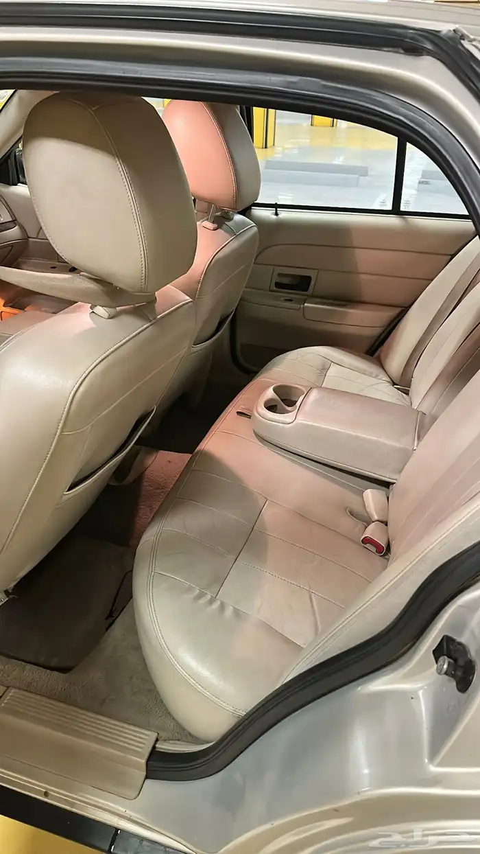 فورد فكتوريا2011 23