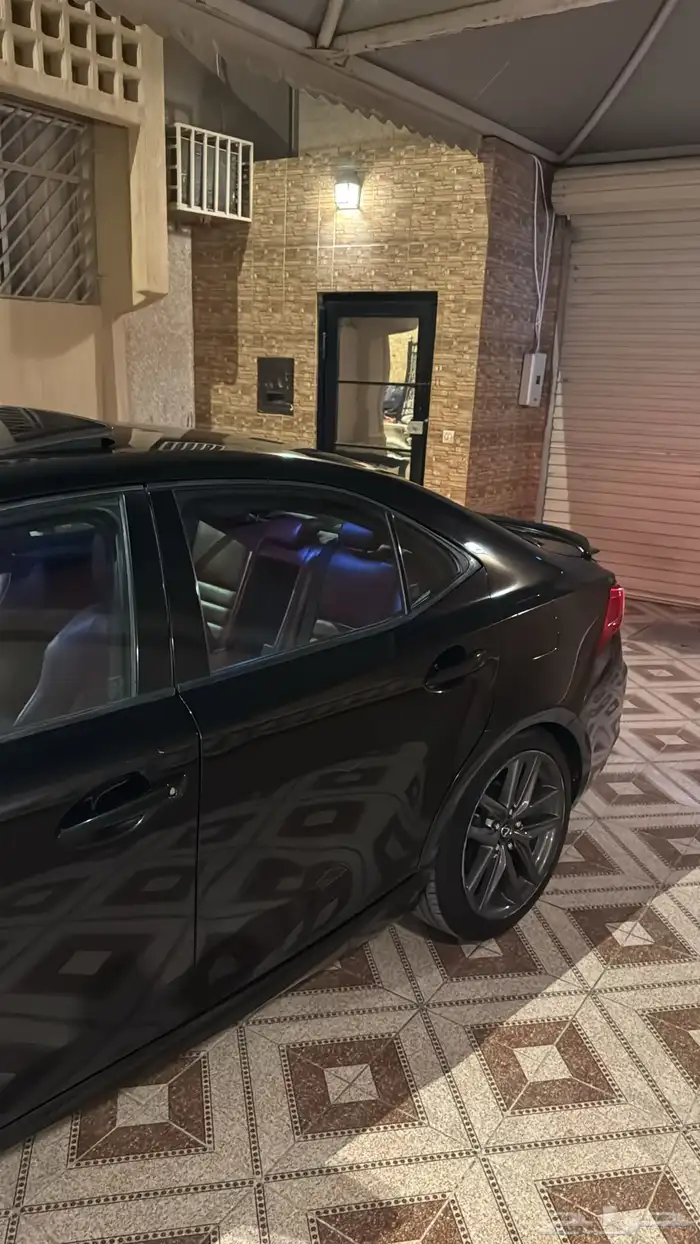 لكزس is 2014 350 سبورت F لون وفئة نادر 3