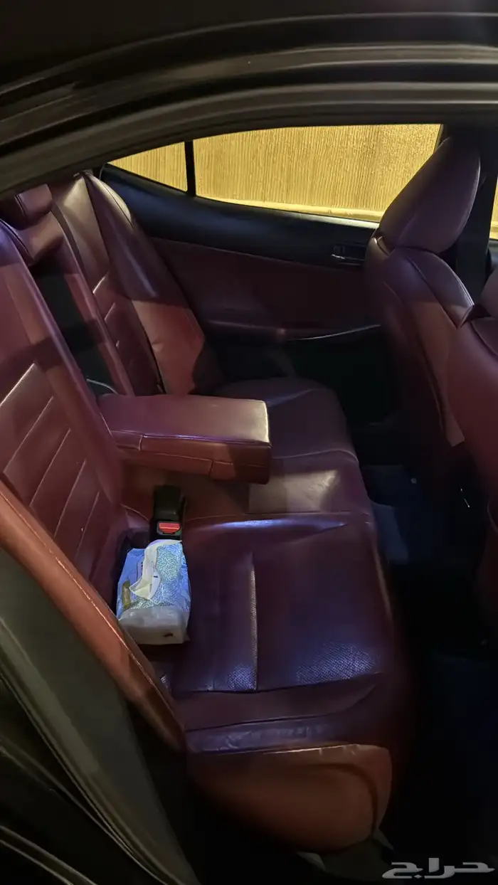 لكزس is 2014 350 سبورت F لون وفئة نادر 29