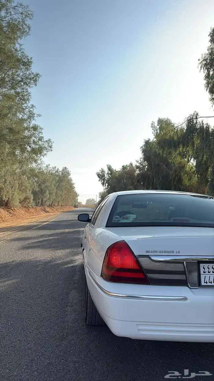 فورد جراند ماركيز 2010 2