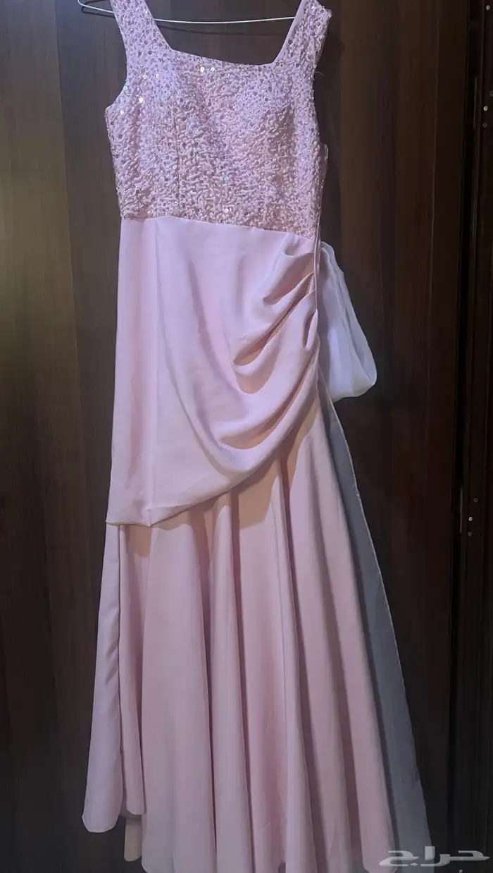 للبيع فستان السعر 400 ريال 1