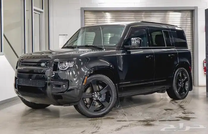 للبيع ديفندر 2025 فئه Dynamics SE شاشه كبيره وارد كندا 0