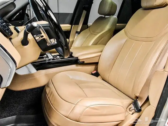 للبيع رانج روفر فوج 2023 - V8 - SE دعاسات كهربائيه كندي 2