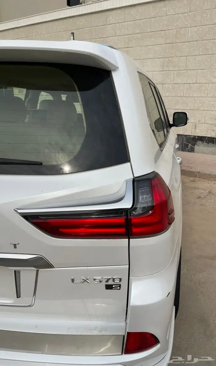 جيب لكزس للبيع 3